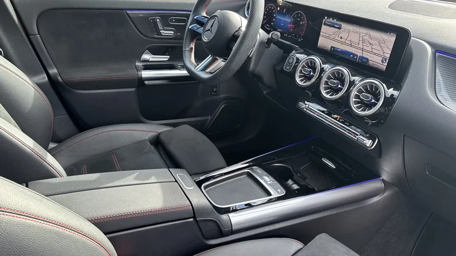 MERCEDES-BENZ GLA GLA 200 mHEV AMG Line 7G-DCT