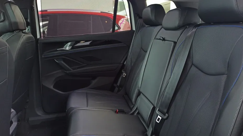 VOLKSWAGEN Tiguan Tiguan 2.0 TDI 4Mot. R-Line Plus DSG Nowy