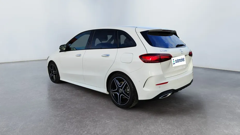MERCEDES-BENZ B Klasa B 220 4-Matic mHEV AMG Line 8G-DCT