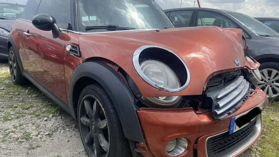 MINI Cooper -