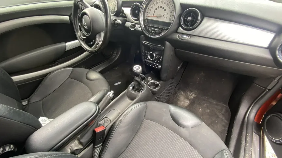 MINI Cooper -