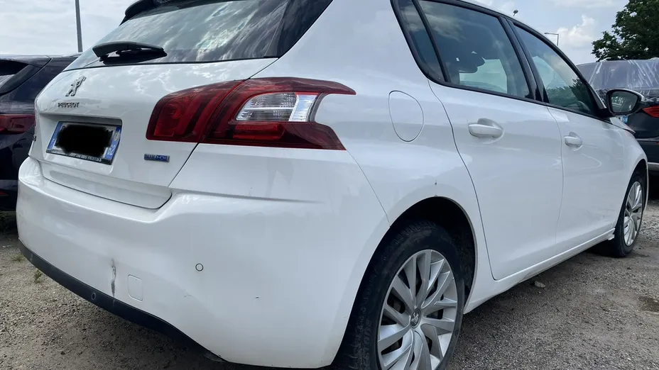 PEUGEOT 308 -