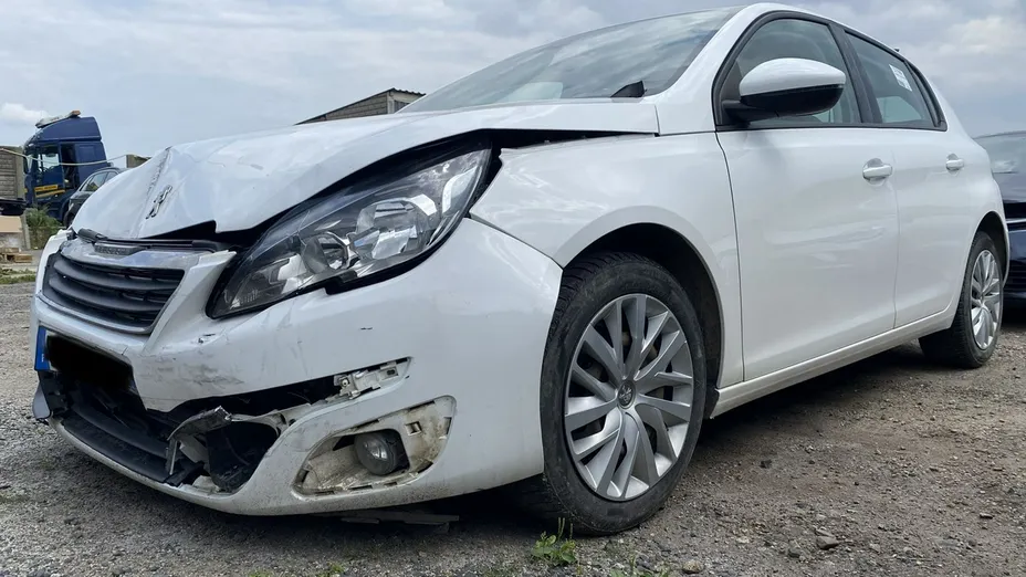 PEUGEOT 308 -