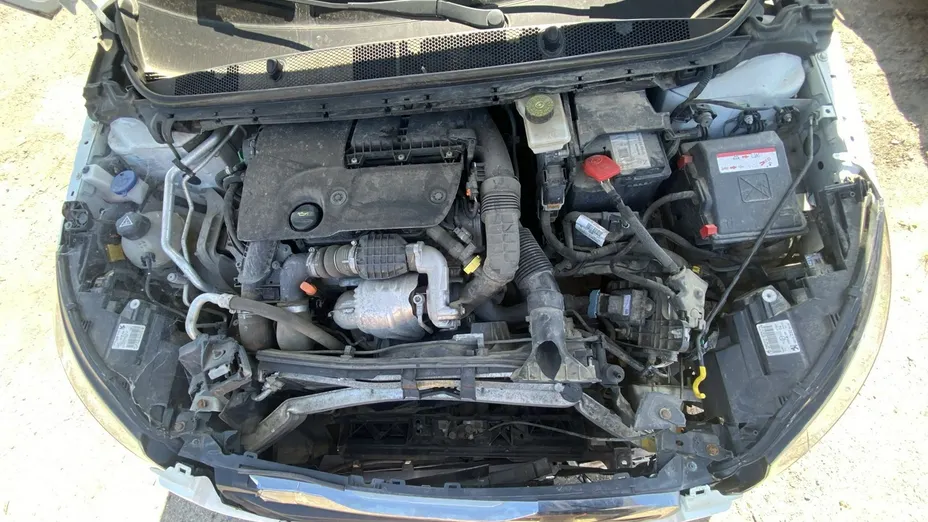 PEUGEOT 308 -