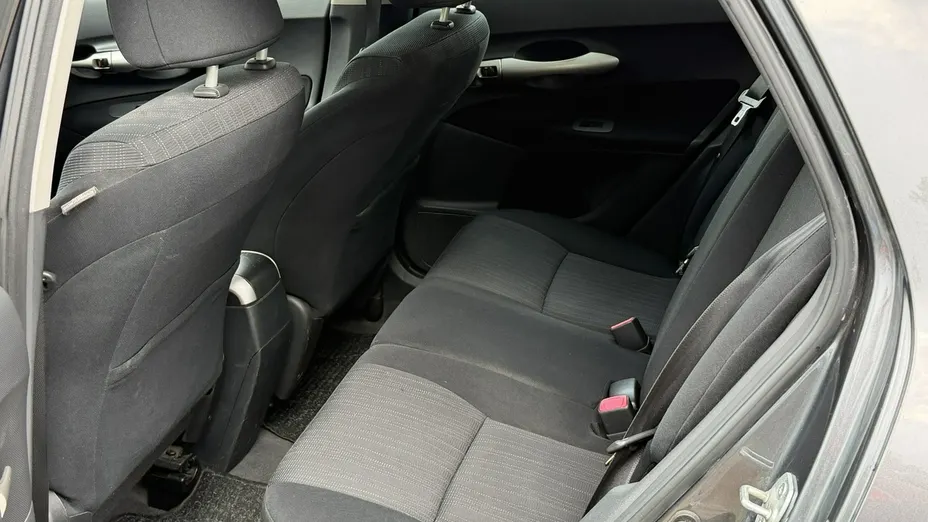 TOYOTA Auris -