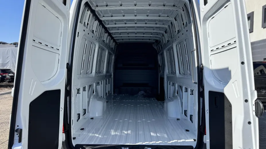 MERCEDES-BENZ Sprinter Sprinter 319 CDI Extra Long PRO 9G-Tronic 907.637 15,5m3 Nowy