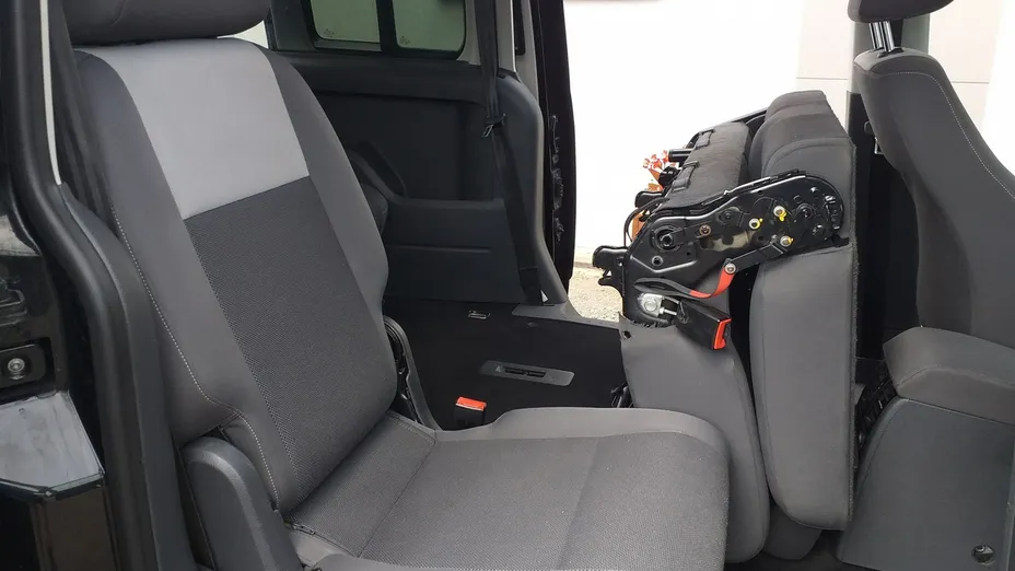 VOLKSWAGEN Caddy -