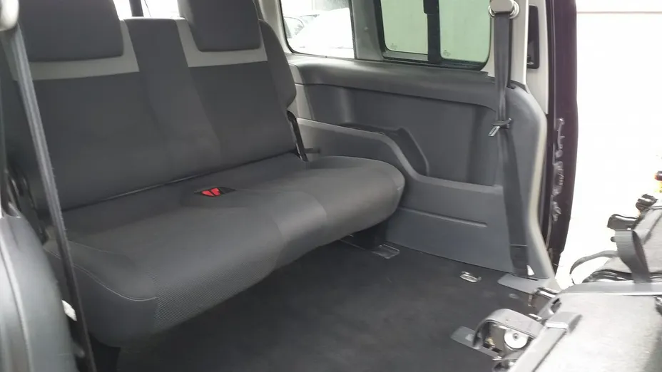 VOLKSWAGEN Caddy -