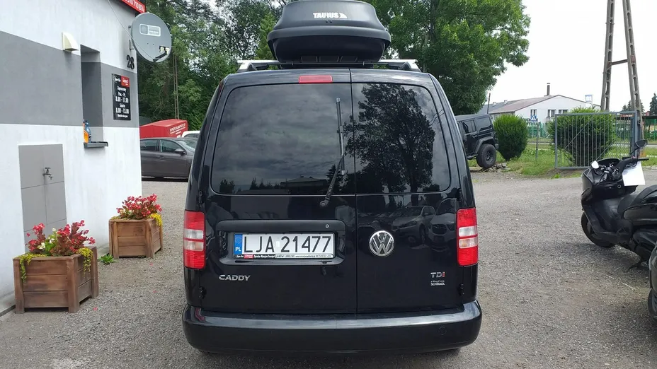 VOLKSWAGEN Caddy -