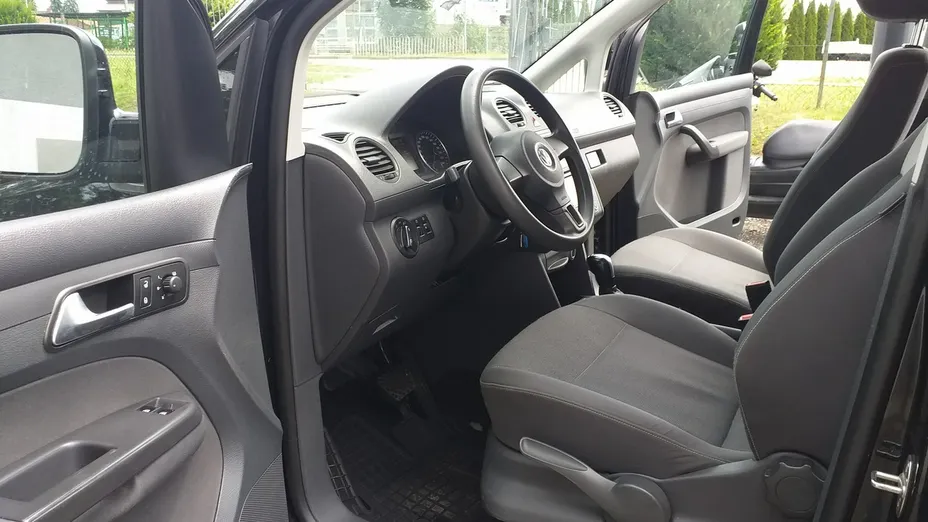 VOLKSWAGEN Caddy -