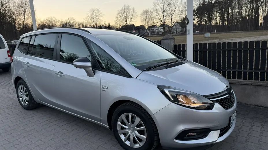 OPEL Zafira -