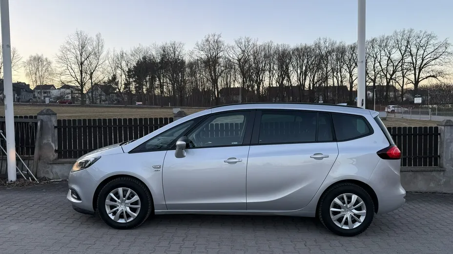 OPEL Zafira -