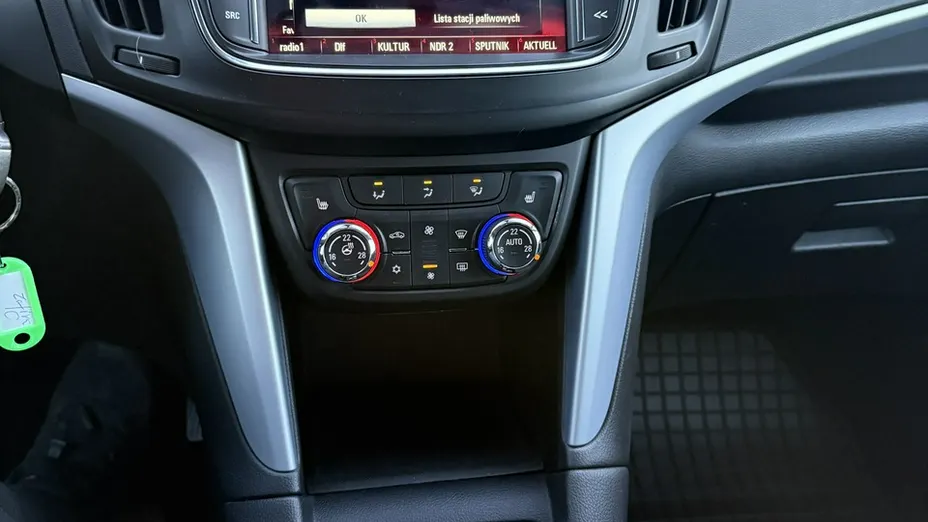OPEL Zafira -