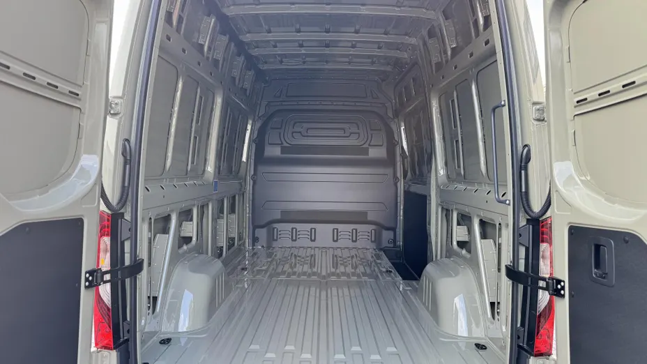 MERCEDES-BENZ Sprinter Sprinter 319 CDI Standard PRO 9G-Tronic AWD 907.633 11m3 Nowy