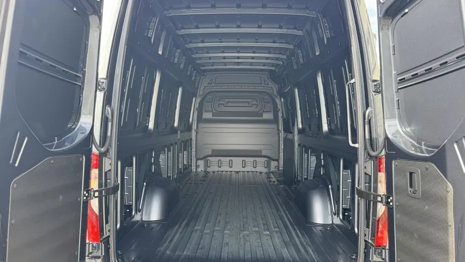 MERCEDES-BENZ Sprinter Sprinter 319 CDI Long PRO 9G-Tronic AWD 907.635 14m3 Nowy