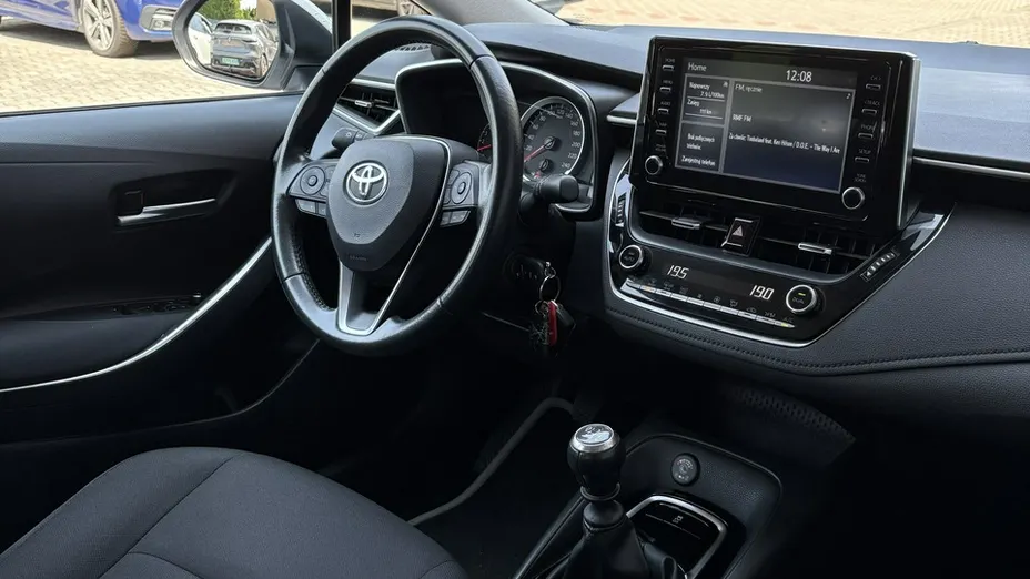 TOYOTA Corolla -