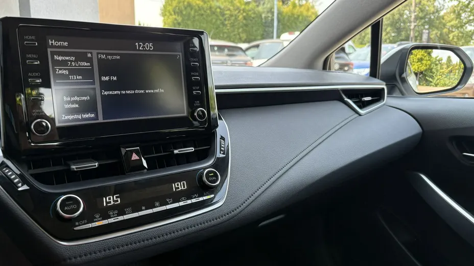 TOYOTA Corolla -