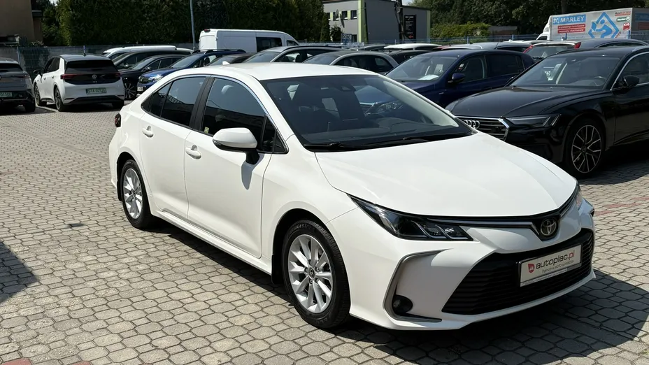 TOYOTA Corolla -