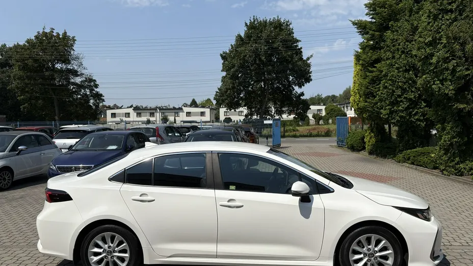 TOYOTA Corolla -