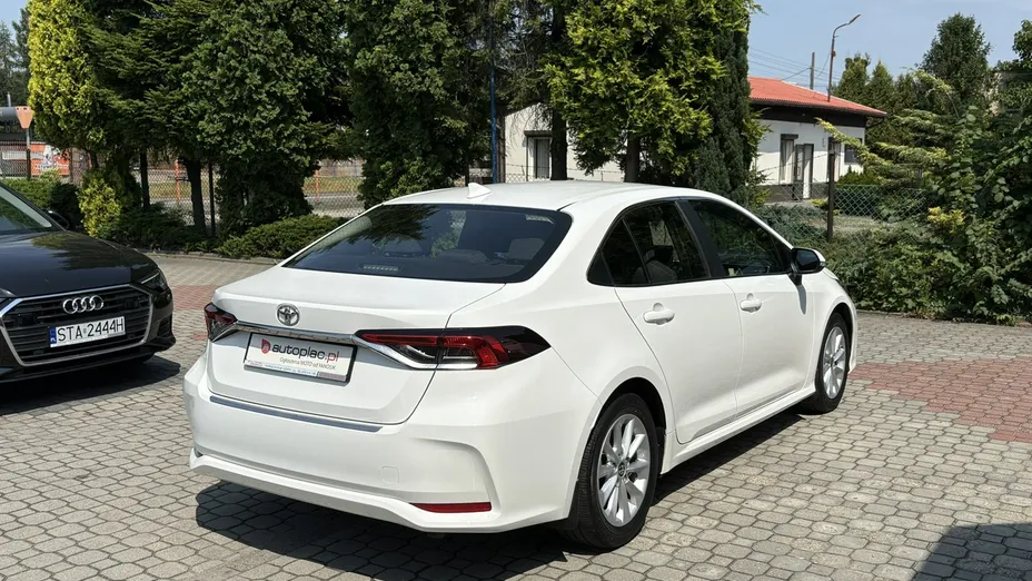 TOYOTA Corolla -