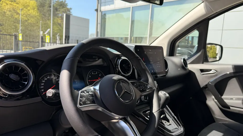 MERCEDES-BENZ T klasa T 180 Progressive (ekstra dł) aut Nowy