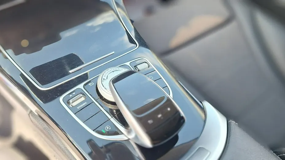 MERCEDES-BENZ C Klasa -