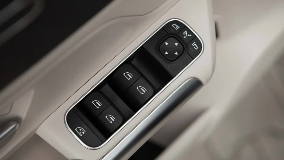 MERCEDES-BENZ GLA GLA 200 Progressive