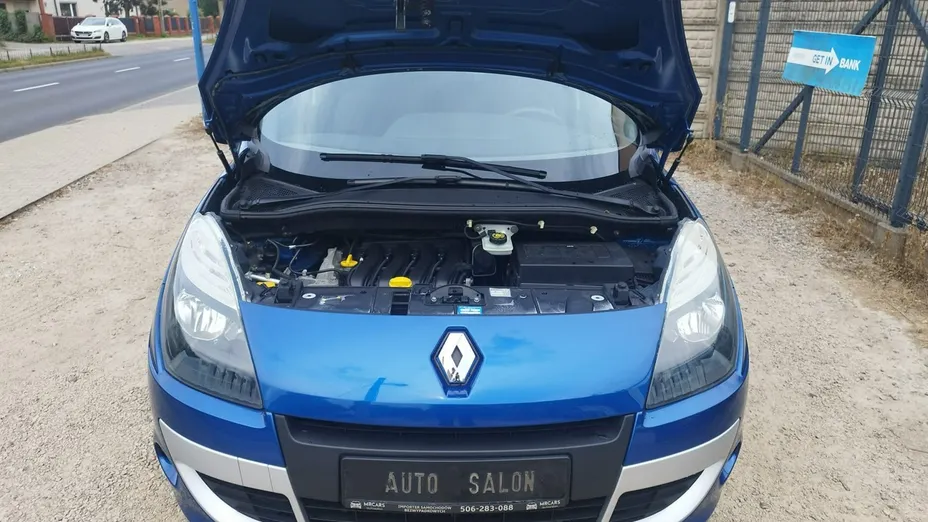 RENAULT Scenic -