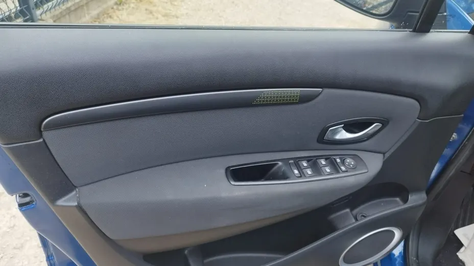RENAULT Scenic -