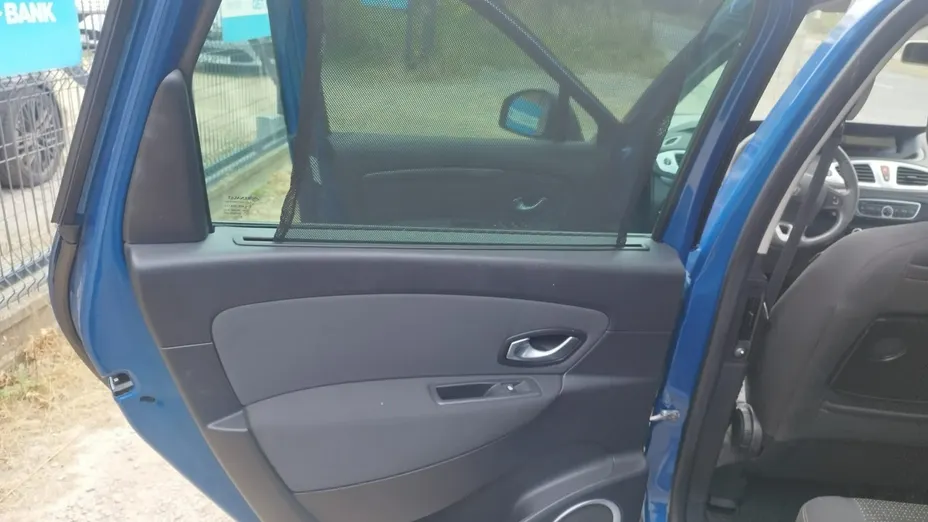 RENAULT Scenic -
