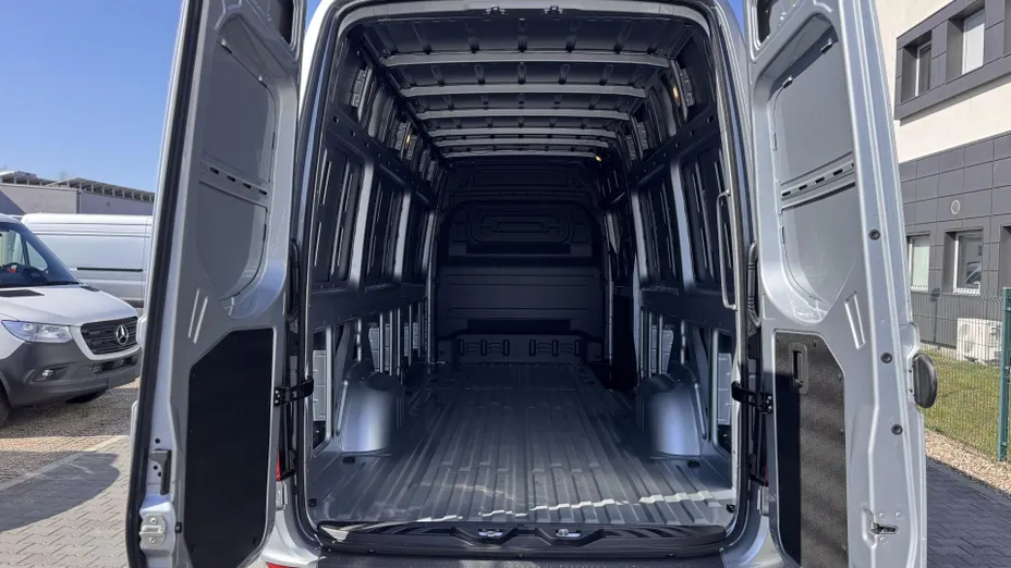 MERCEDES-BENZ Sprinter Sprinter 319 CDI Long PRO 9G-Tronic AWD 907.635 14m3 Nowy