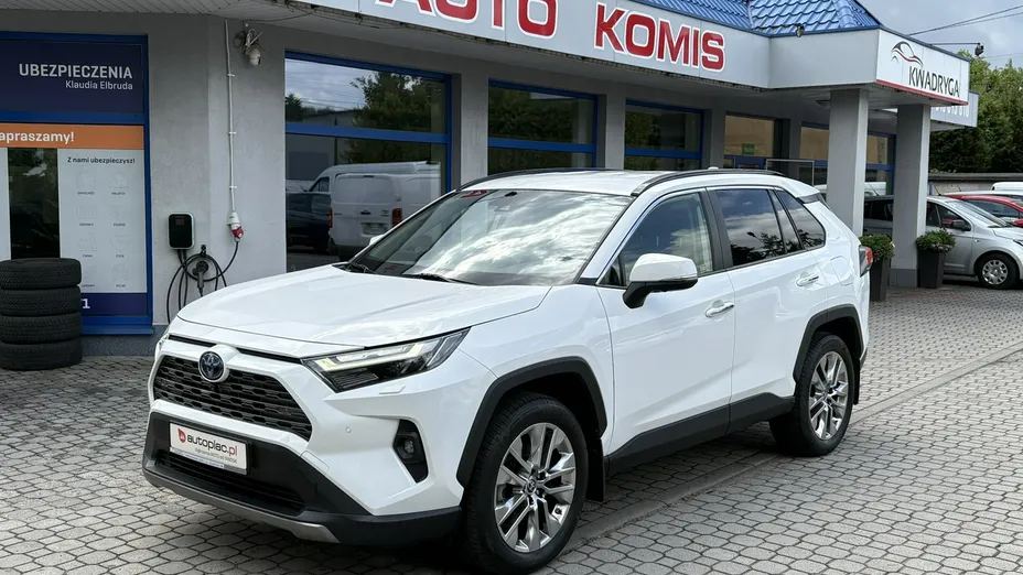 TOYOTA RAV4 -