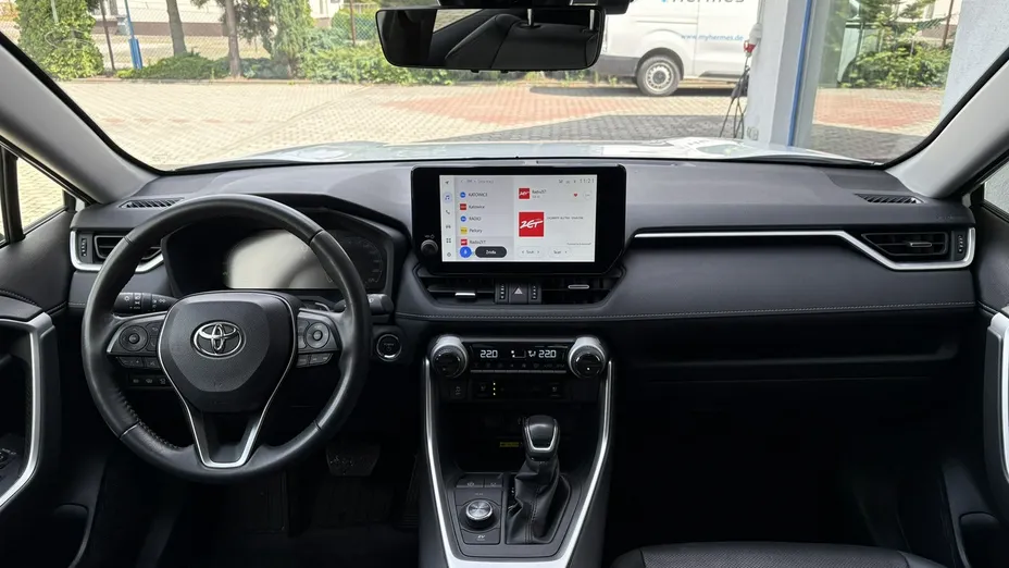 TOYOTA RAV4 -