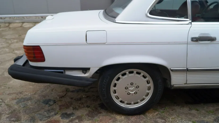 MERCEDES-BENZ SL -
