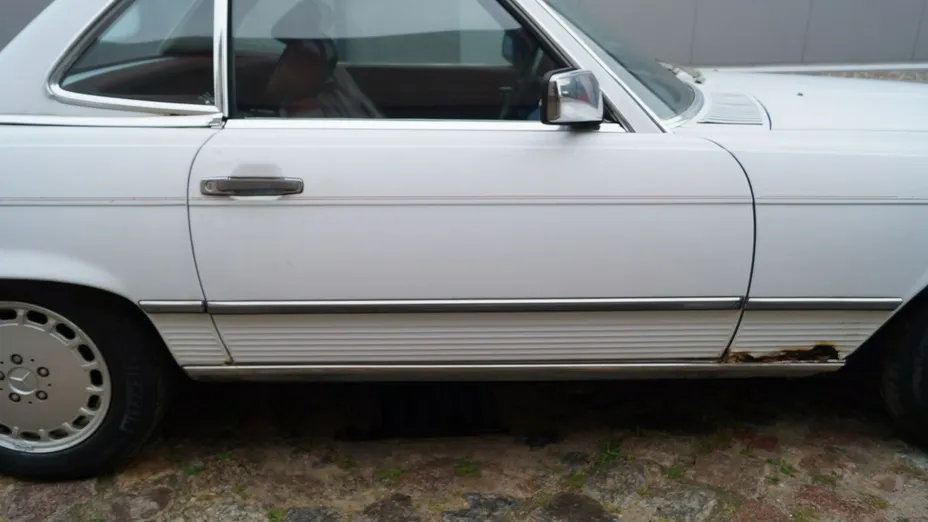 MERCEDES-BENZ SL -