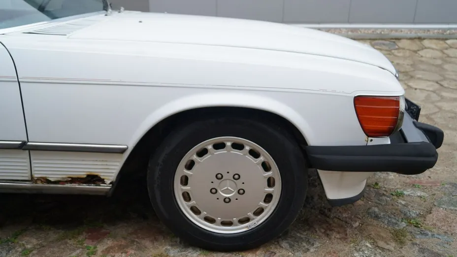 MERCEDES-BENZ SL -