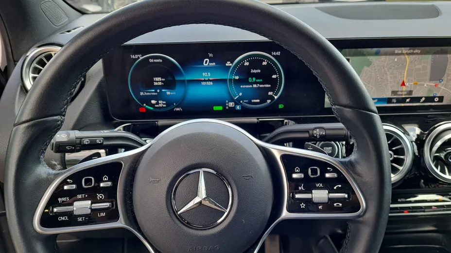 MERCEDES-BENZ EQA EQA 300 66.5kWh 4-Matic Progressive