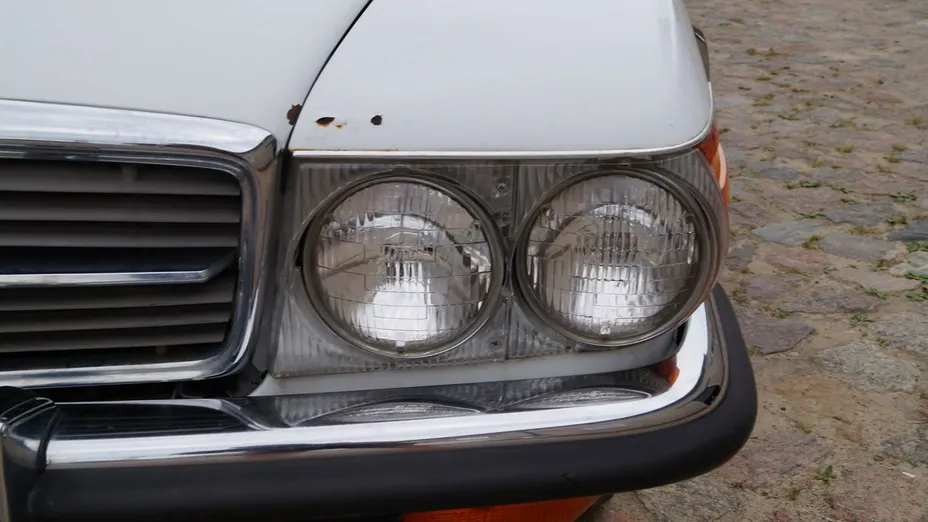 MERCEDES-BENZ SL -