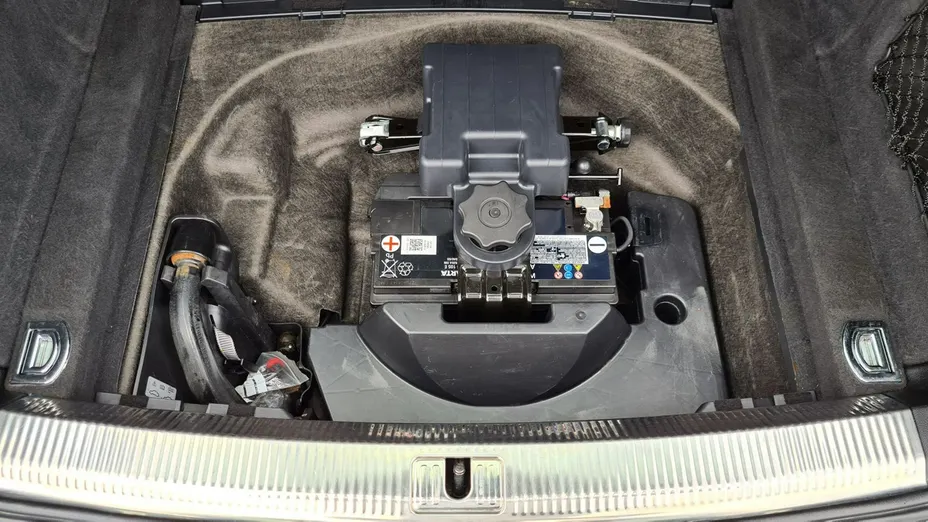AUDI A4 -