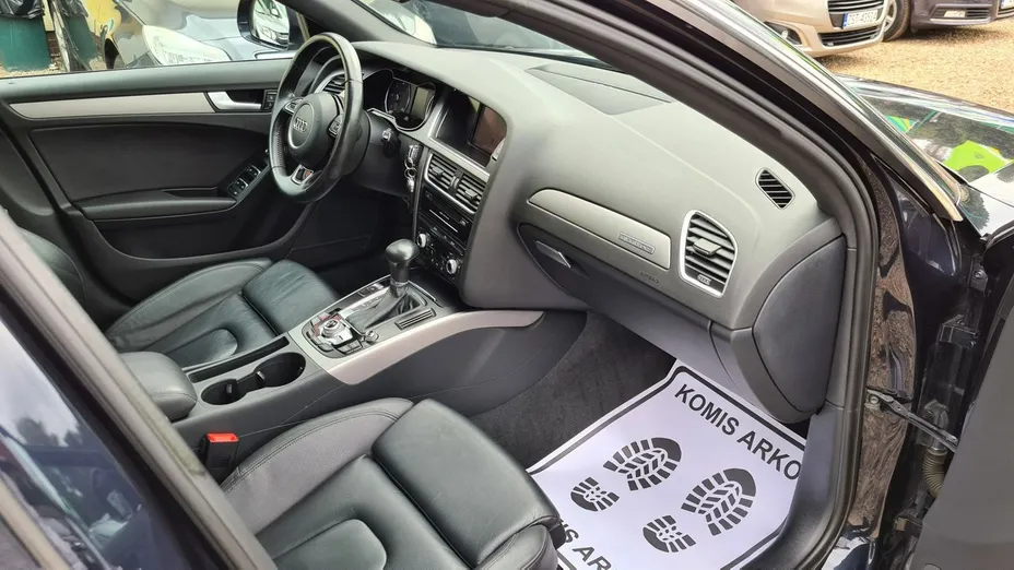 AUDI A4 -