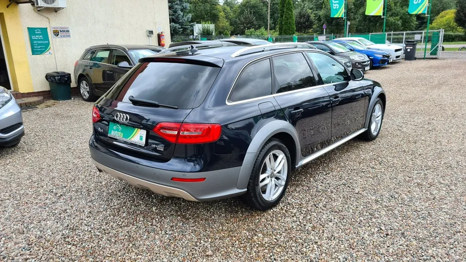 AUDI A4 -