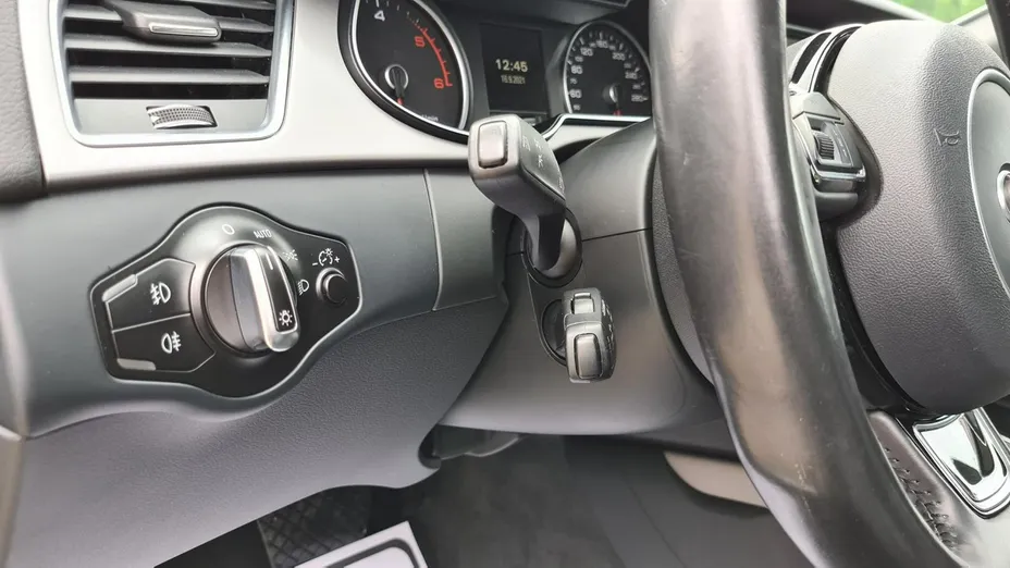 AUDI A4 -