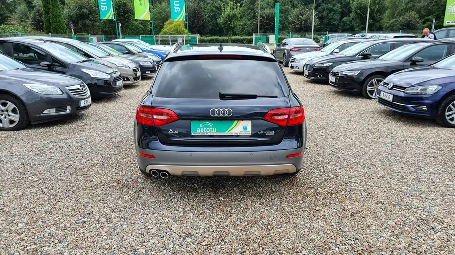 AUDI A4 -