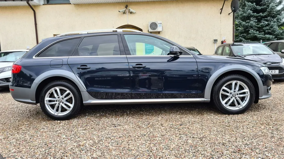 AUDI A4 -