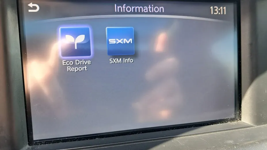 INFINITI QX30 -