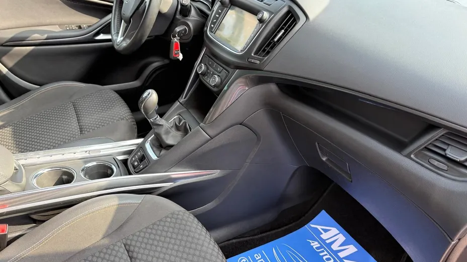 OPEL Zafira -