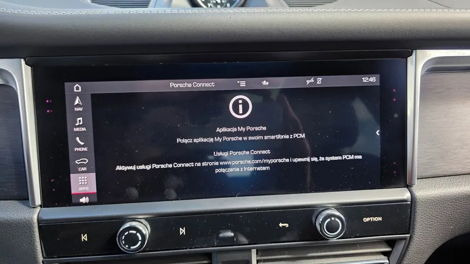PORSCHE Macan -