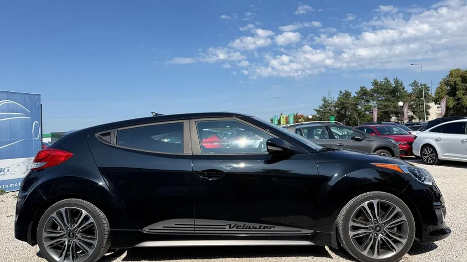 HYUNDAI Veloster -