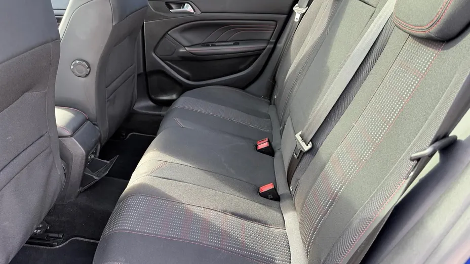 PEUGEOT 308 -