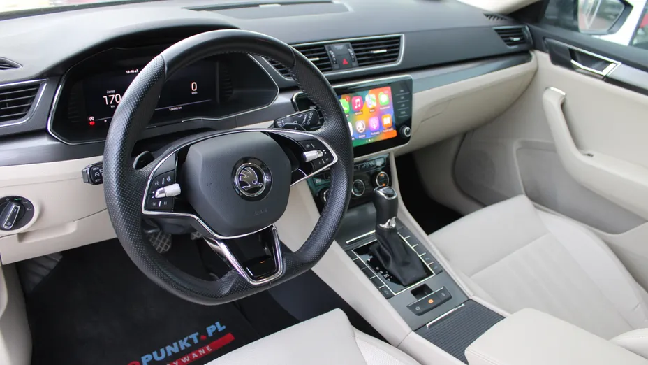 SKODA Superb Superb 2.0 TDI SCR Style DSG